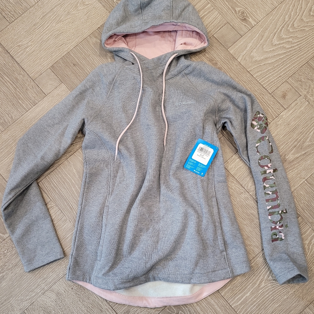 NWT Columbia Women's Hart Mountain Graphic Hoodie